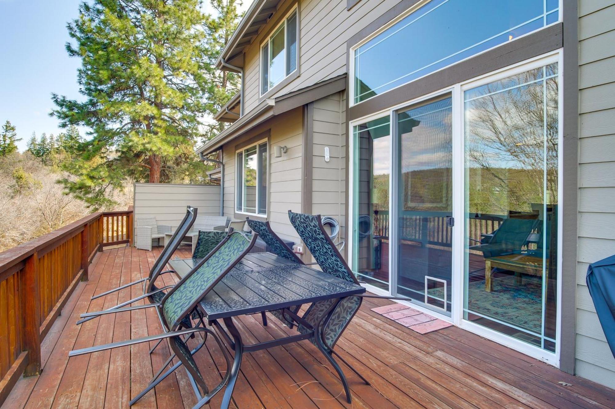Klamath Falls Getaway With Pool And Hot Tub Access! Eksteriør bilde