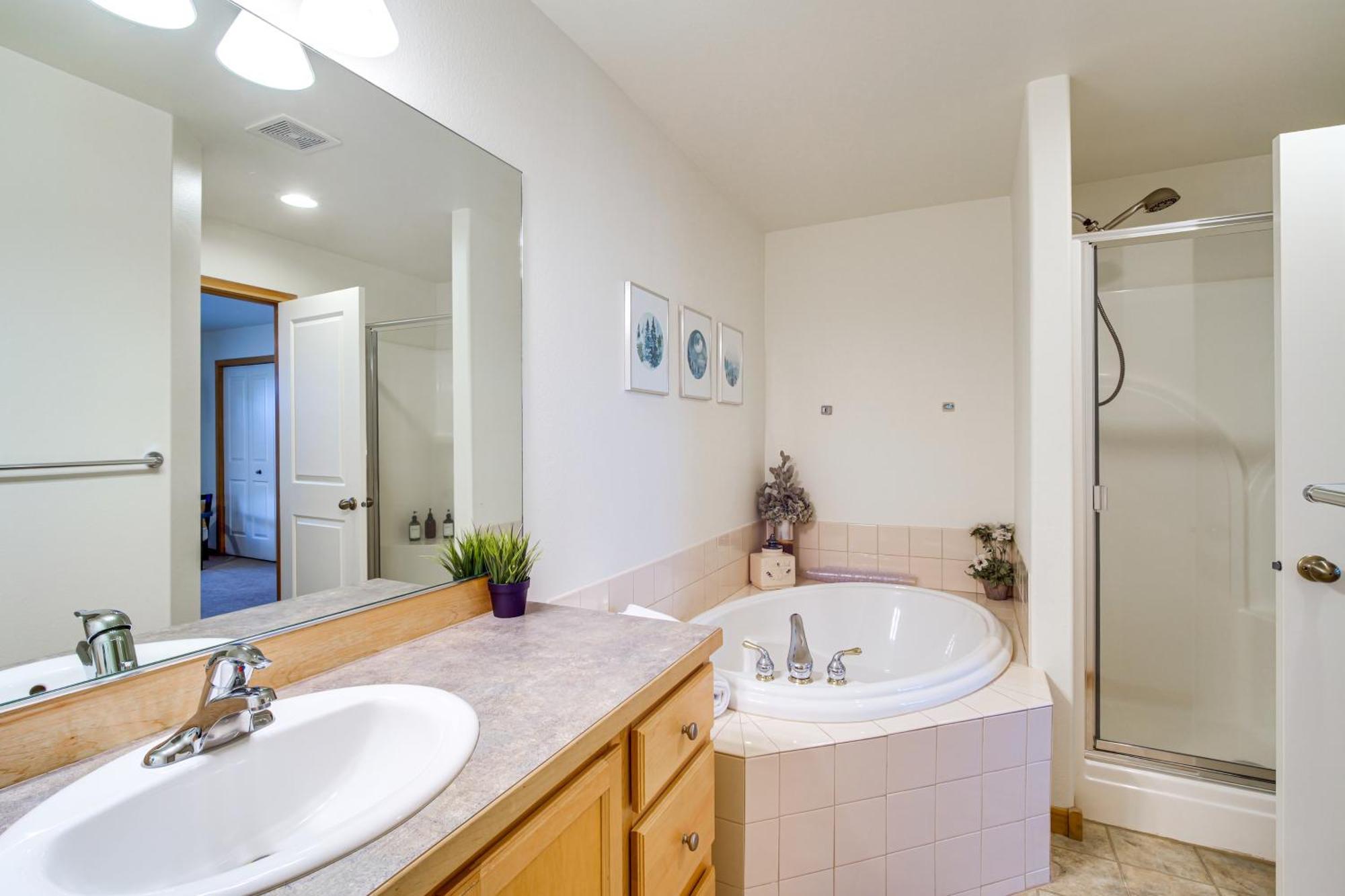 Klamath Falls Getaway With Pool And Hot Tub Access! Eksteriør bilde