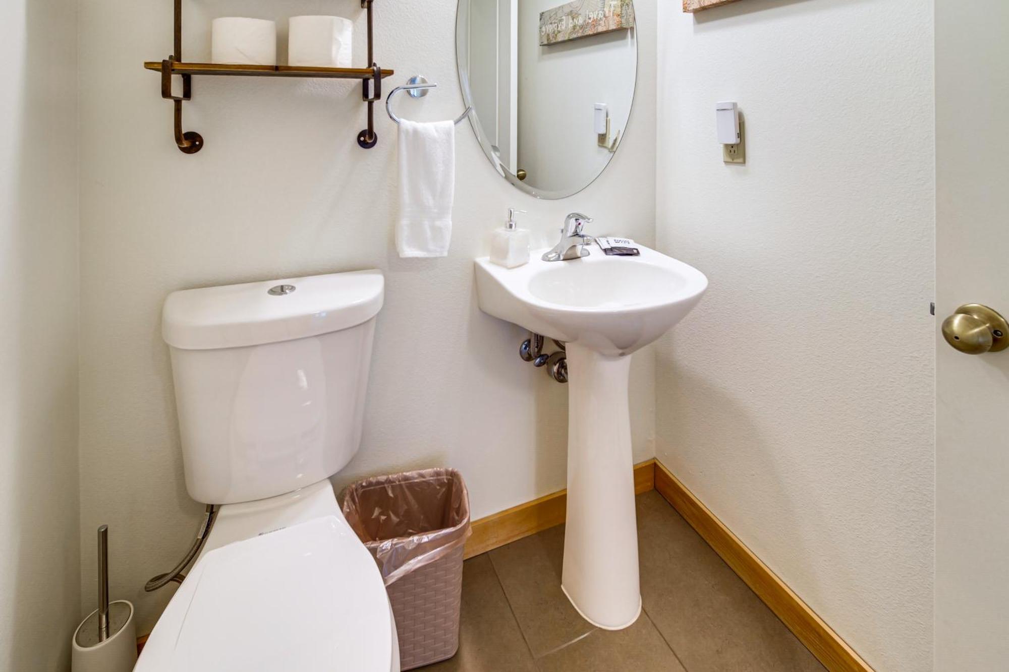 Klamath Falls Getaway With Pool And Hot Tub Access! Eksteriør bilde
