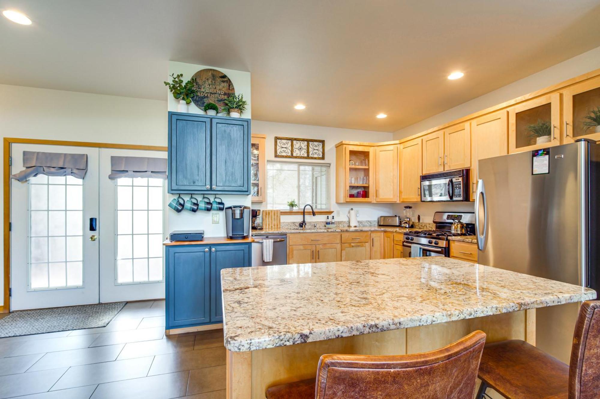Klamath Falls Getaway With Pool And Hot Tub Access! Eksteriør bilde
